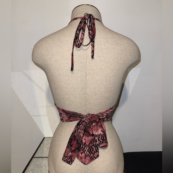 Crop top- red / black snake skin - Picture 3 of 3